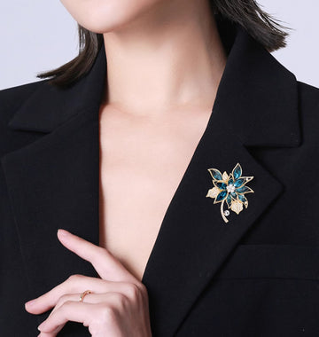 XSB135 - Floral Corsage Brooch